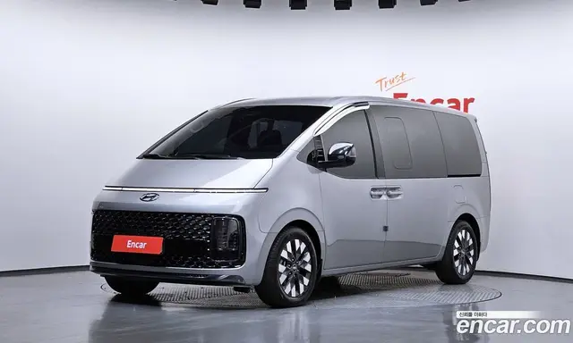 Hyundai Staria, 2023, 48 310 км