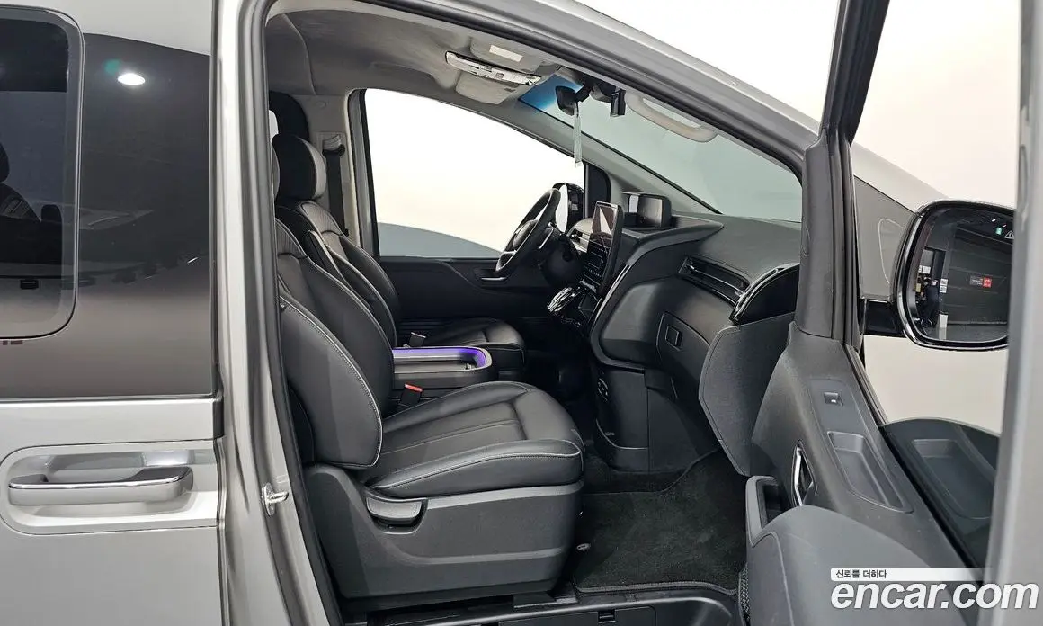 Hyundai Staria 2023 2.2 автомат (гидро), фото 16 Hyundai Staria 2023 2.2 автомат (гидро), фото 16