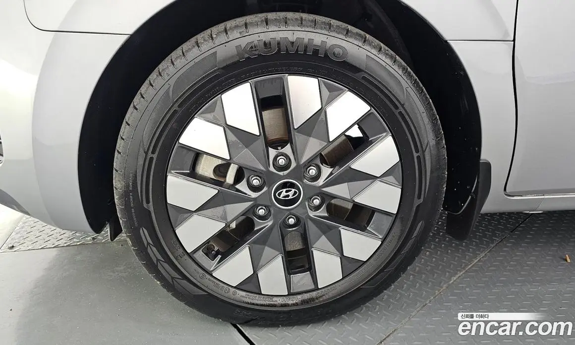 Hyundai Staria 2023 2.2 автомат (гидро), фото 5 Hyundai Staria 2023 2.2 автомат (гидро), фото 5