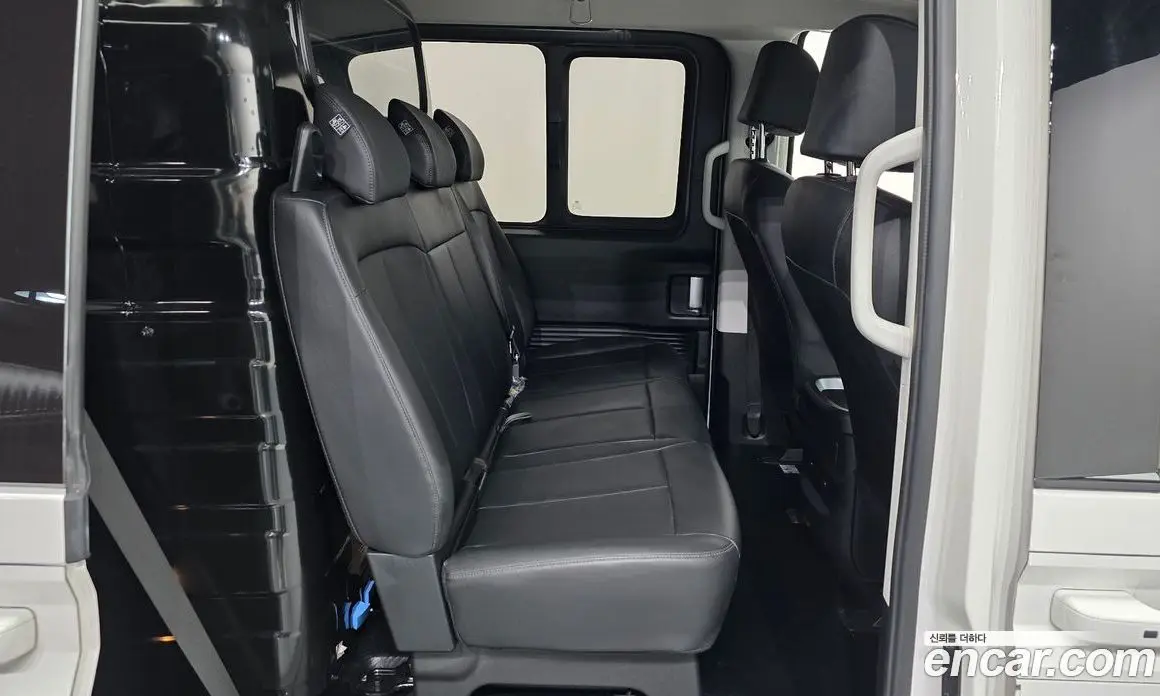 Hyundai Staria 2023 2.2 автомат (гидро), фото 18