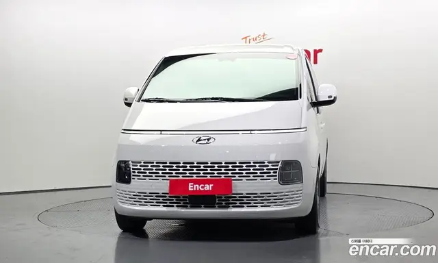 Hyundai Staria 2023 2.2 автомат (гидро), миниатюра 3