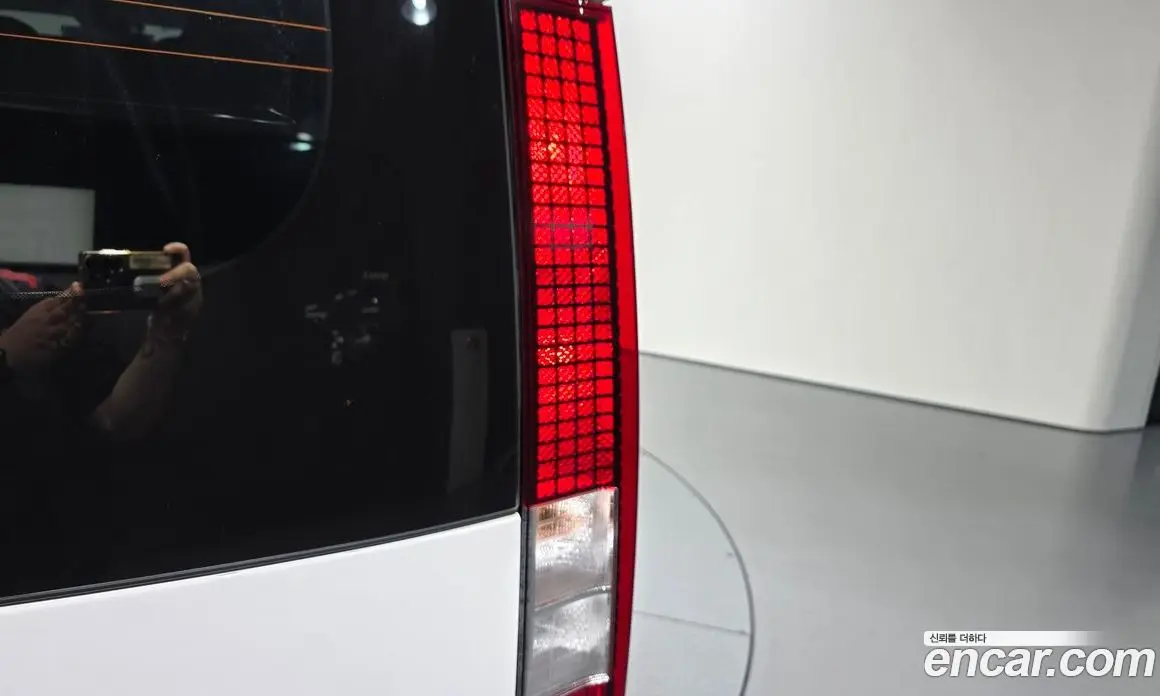 Hyundai Staria 2023 2.2 автомат (гидро), фото 9