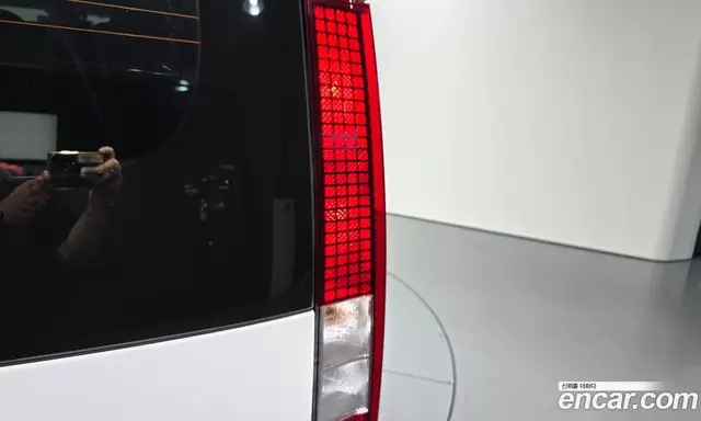 Hyundai Staria 2023 2.2 автомат (гидро), миниатюра 9