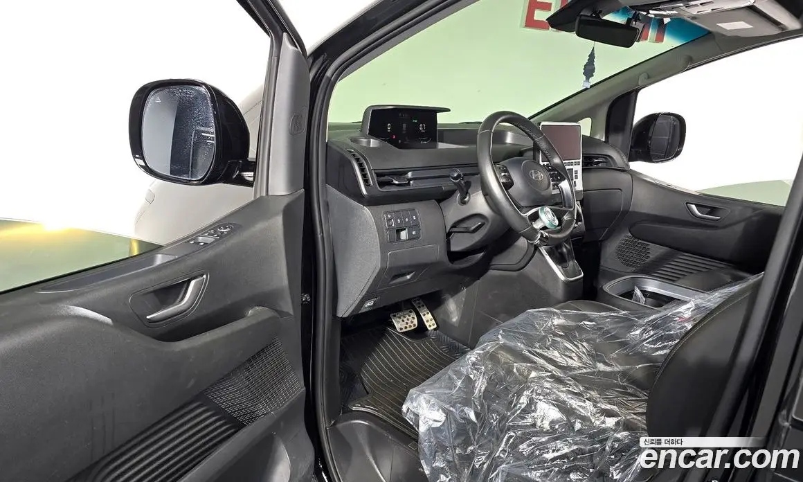 Hyundai Staria 2024 2.2 автомат (гидро), фото 13