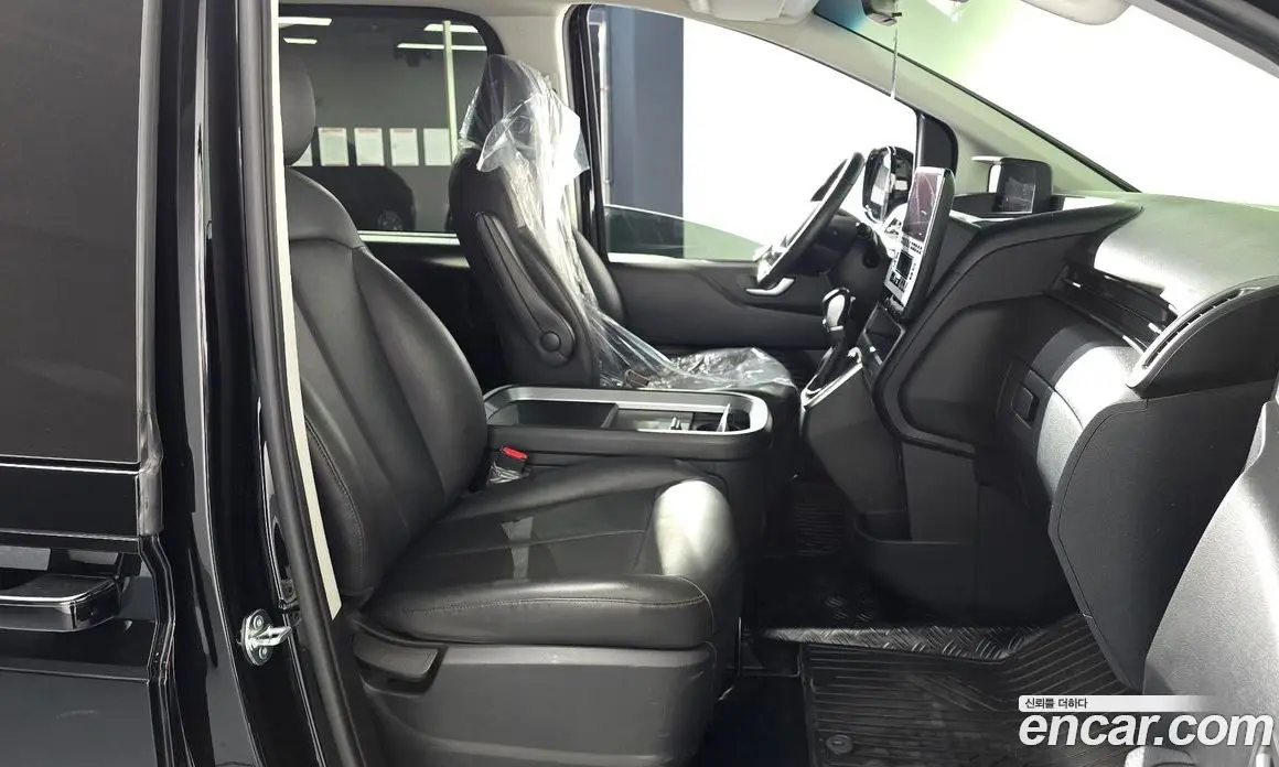 Hyundai Staria 2024 2.2 автомат (гидро), фото 16
