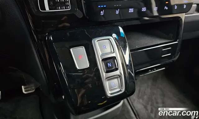 Hyundai Staria 2024 2.2 автомат (гидро), миниатюра 12