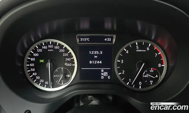 Infiniti Q30 2017 2.0 автомат (гидро), миниатюра 11