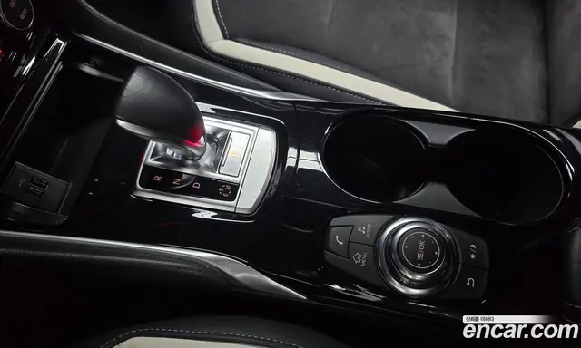 Infiniti Q30 2017 2.0 автомат (гидро), миниатюра 12