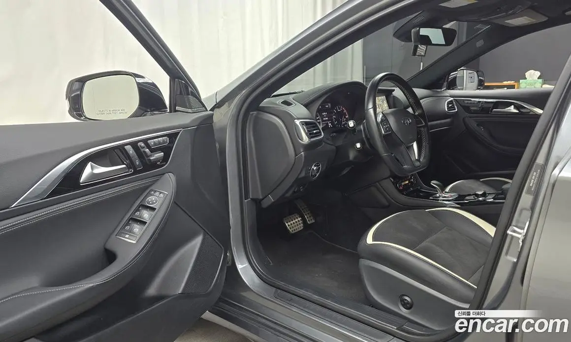 Infiniti Q30 2017 2.0 автомат (гидро), фото 13
