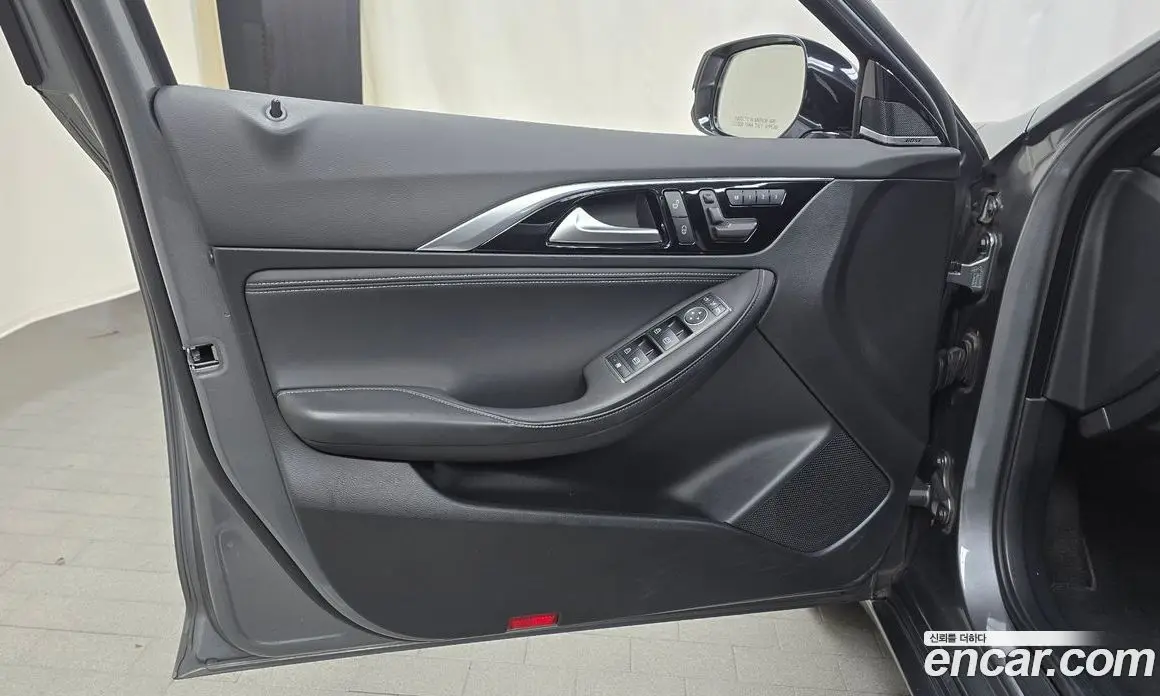 Infiniti Q30 2017 2.0 автомат (гидро), фото 14