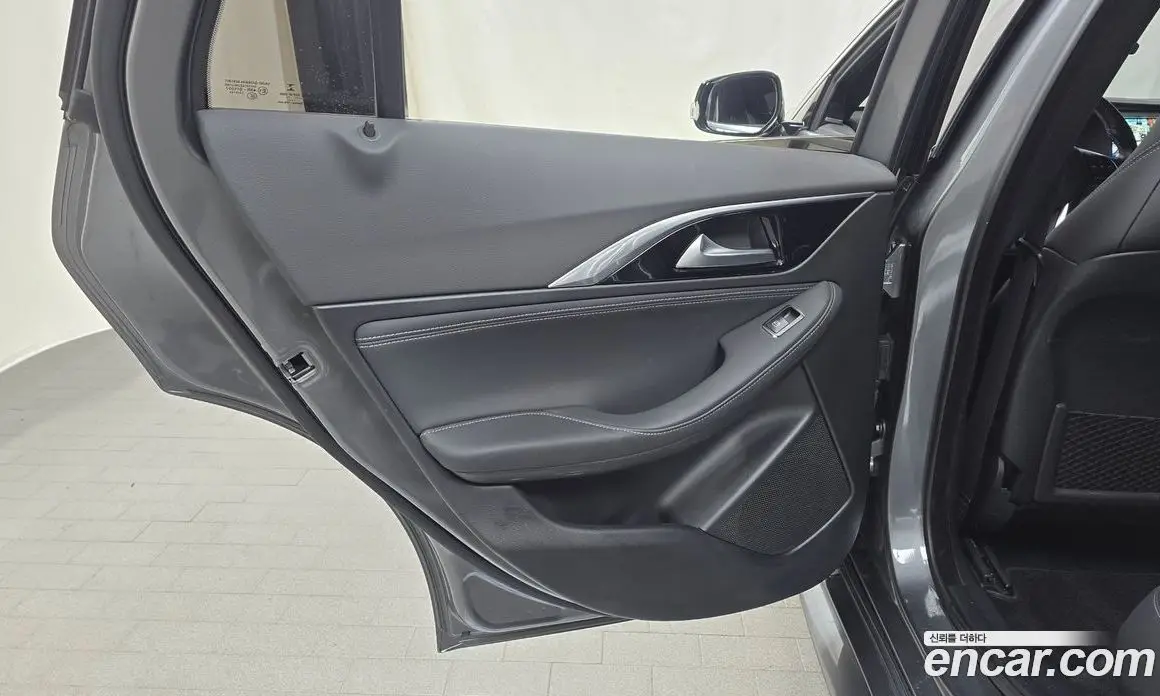 Infiniti Q30 2017 2.0 автомат (гидро), фото 15