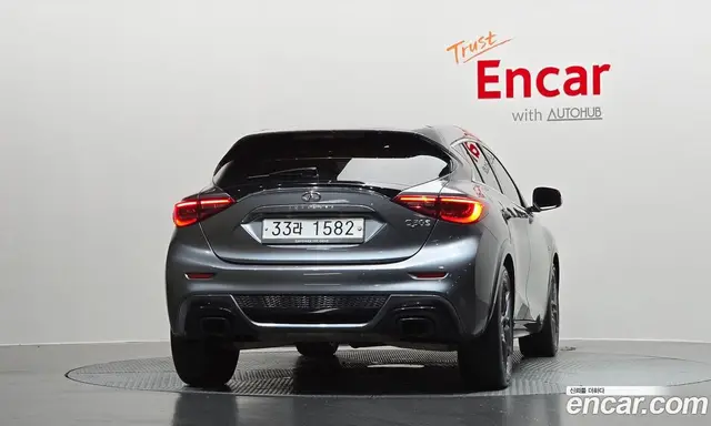 Infiniti Q30 2017 2.0 автомат (гидро), миниатюра 4