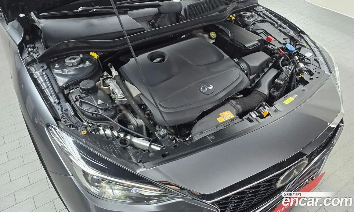 Infiniti Q30 2017 2.0 автомат (гидро), фото 6