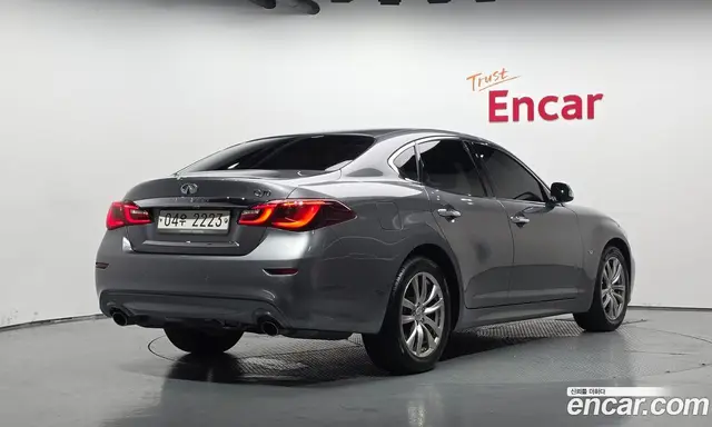 Infiniti Q70 2017 3.7 автомат (гидро), миниатюра 2