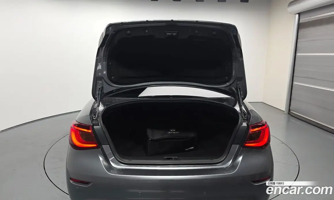 Infiniti Q70 2017 3.7 автомат (гидро), фото 20