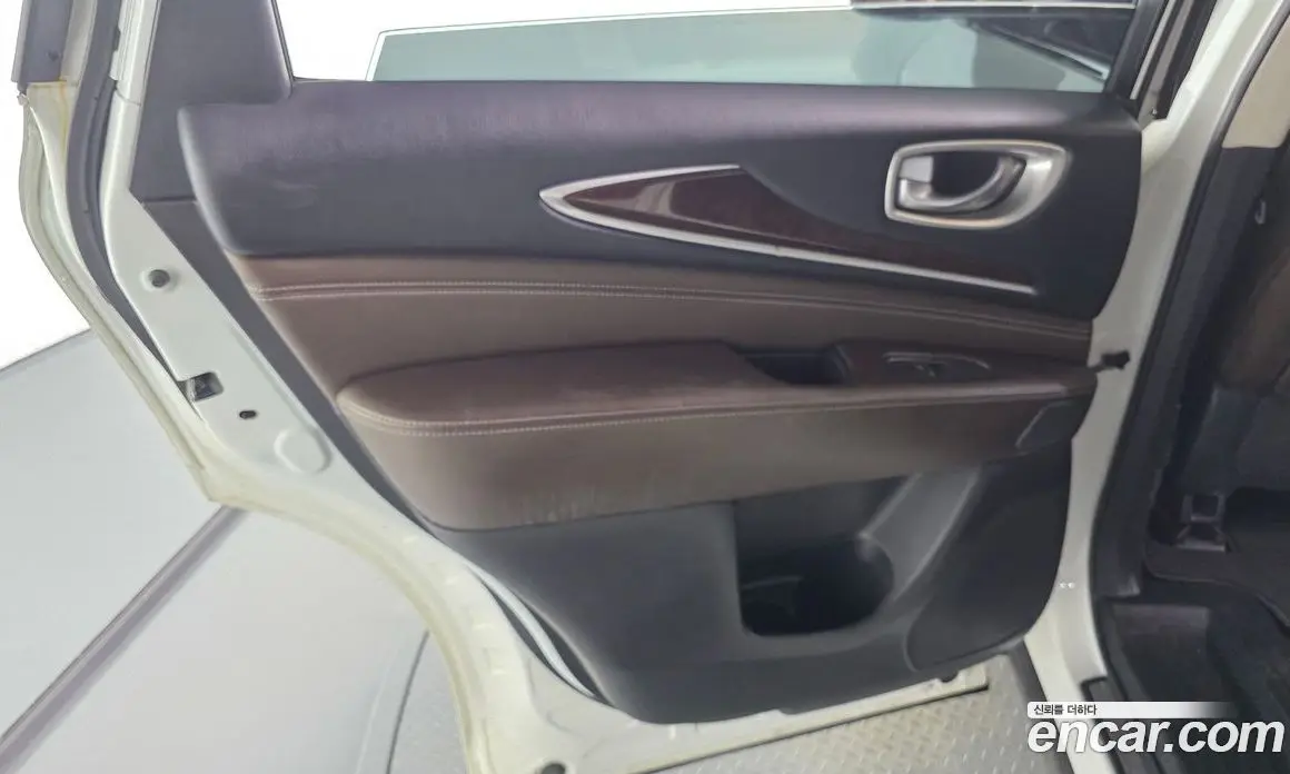 Infiniti QX60 2018 3.5 автомат (гидро), фото 15 Infiniti QX60 2018 3.5 автомат (гидро), фото 15