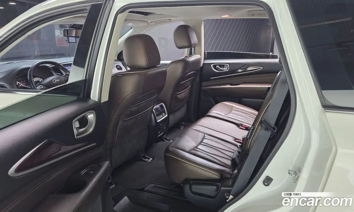 Infiniti QX60 2018 3.5 автомат (гидро), фото 16 Infiniti QX60 2018 3.5 автомат (гидро), фото 16