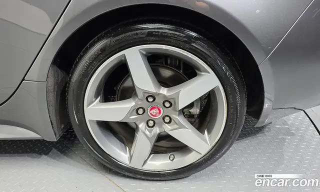 Jaguar XE 2019 2.0 автомат (гидро), миниатюра 7 Jaguar XE 2019 2.0 автомат (гидро), миниатюра 7