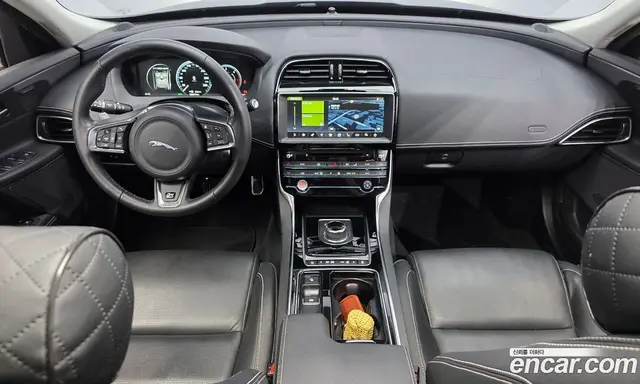Jaguar XE 2019 2.0 автомат (гидро), миниатюра 10 Jaguar XE 2019 2.0 автомат (гидро), миниатюра 10
