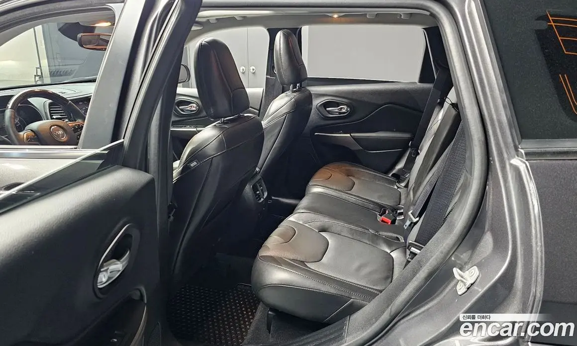 Jeep Cherokee 2021 3.2 автомат (гидро), фото 16 Jeep Cherokee 2021 3.2 автомат (гидро), фото 16