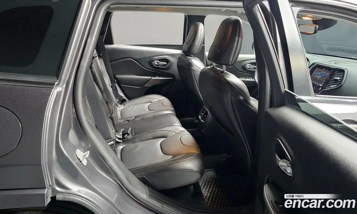 Jeep Cherokee 2021 3.2 автомат (гидро), фото 18 Jeep Cherokee 2021 3.2 автомат (гидро), фото 18