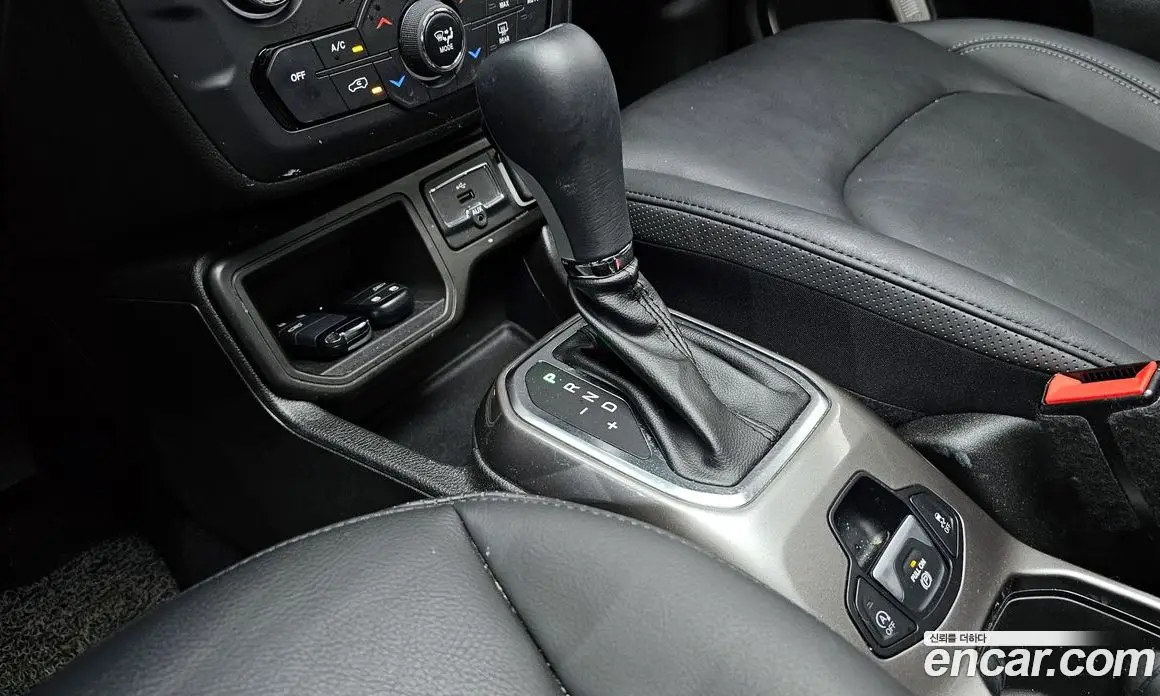 Jeep Renegade 2022 1.3 автомат (гидро), фото 12 Jeep Renegade 2022 1.3 автомат (гидро), фото 12