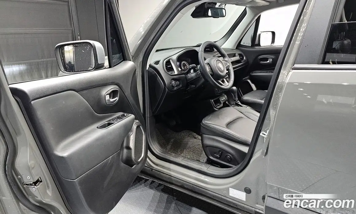 Jeep Renegade 2022 1.3 автомат (гидро), фото 13 Jeep Renegade 2022 1.3 автомат (гидро), фото 13