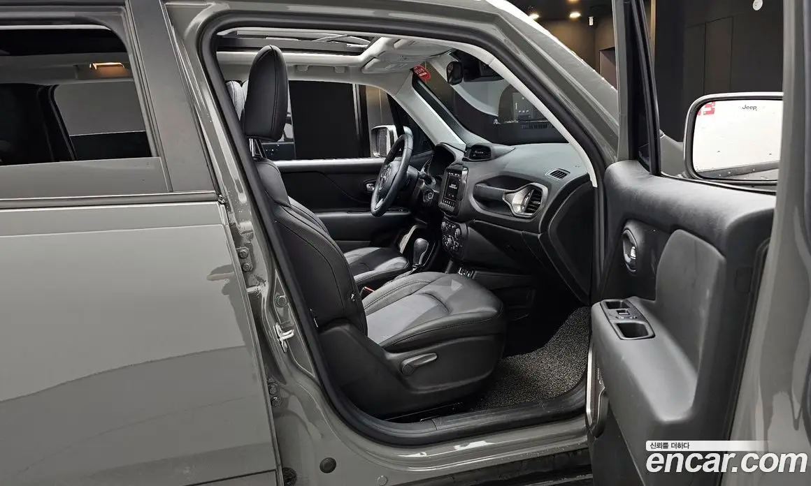 Jeep Renegade 2022 1.3 автомат (гидро), фото 16 Jeep Renegade 2022 1.3 автомат (гидро), фото 16