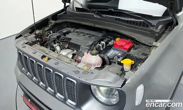 Jeep Renegade 2022 1.3 автомат (гидро), миниатюра 6 Jeep Renegade 2022 1.3 автомат (гидро), миниатюра 6