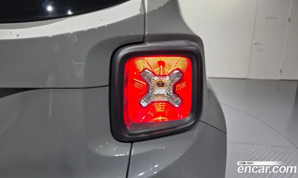 Jeep Renegade 2022 1.3 автомат (гидро), фото 9 Jeep Renegade 2022 1.3 автомат (гидро), фото 9
