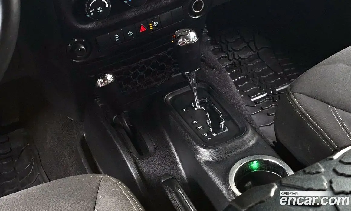 Jeep Wrangler 2016 3.6 автомат (гидро), фото 12 Jeep Wrangler 2016 3.6 автомат (гидро), фото 12