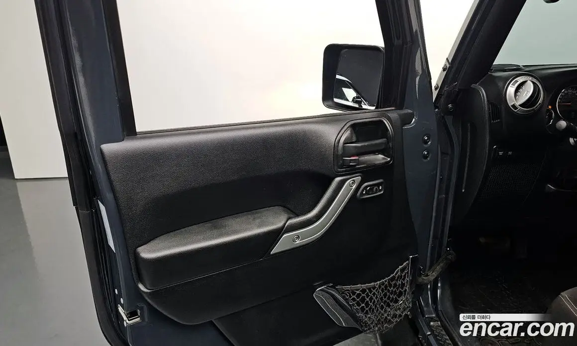 Jeep Wrangler 2016 3.6 автомат (гидро), фото 14 Jeep Wrangler 2016 3.6 автомат (гидро), фото 14