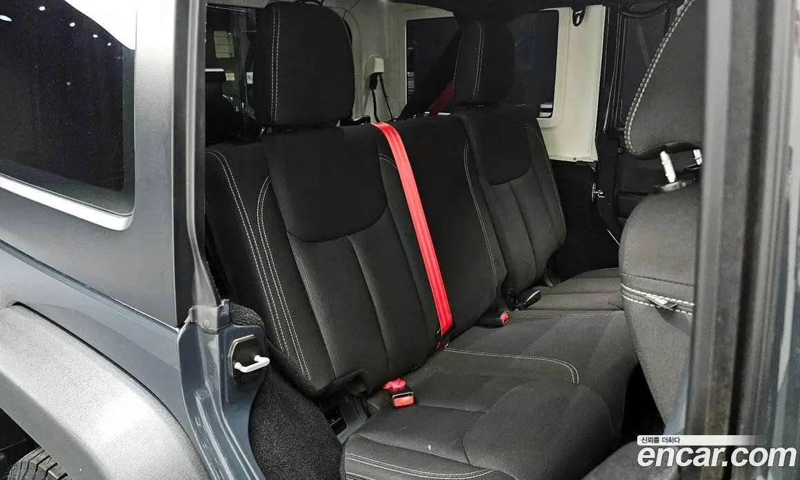 Jeep Wrangler 2016 3.6 автомат (гидро), фото 16 Jeep Wrangler 2016 3.6 автомат (гидро), фото 16
