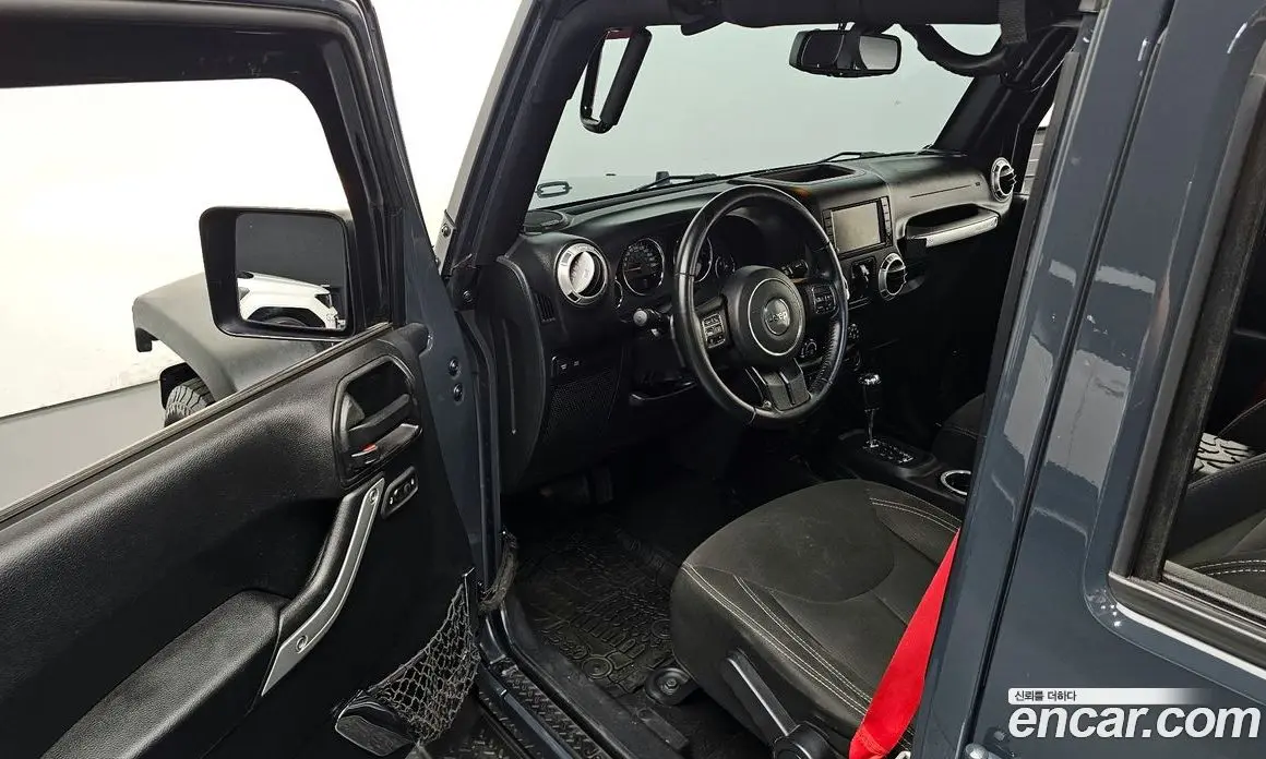 Jeep Wrangler 2016 3.6 автомат (гидро), фото 17 Jeep Wrangler 2016 3.6 автомат (гидро), фото 17