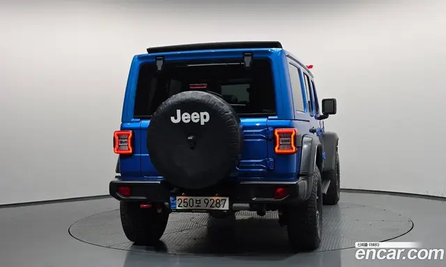 Jeep Wrangler 2021 2.0 автомат (гидро), миниатюра 4