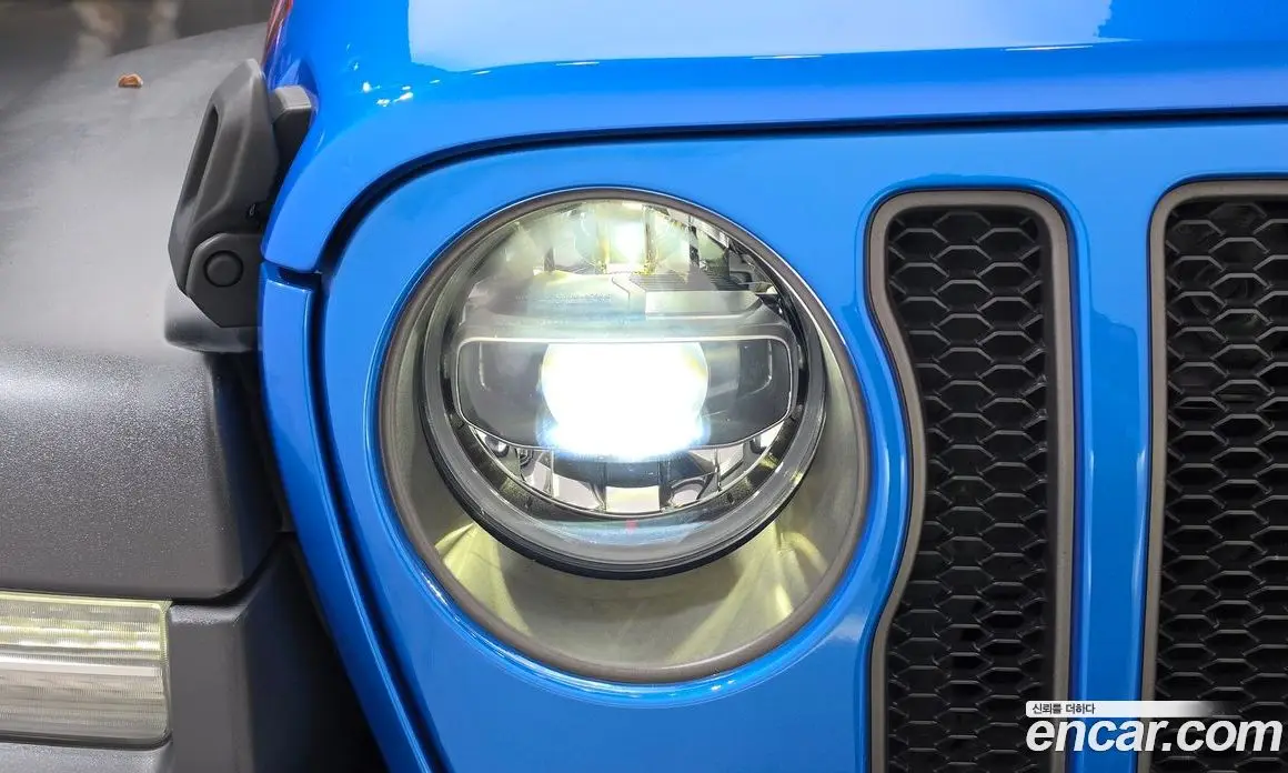 Jeep Wrangler 2021 2.0 автомат (гидро), фото 8