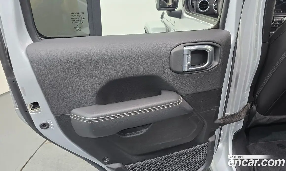 Jeep Wrangler 2022 2.0 автомат (гидро), фото 15 Jeep Wrangler 2022 2.0 автомат (гидро), фото 15
