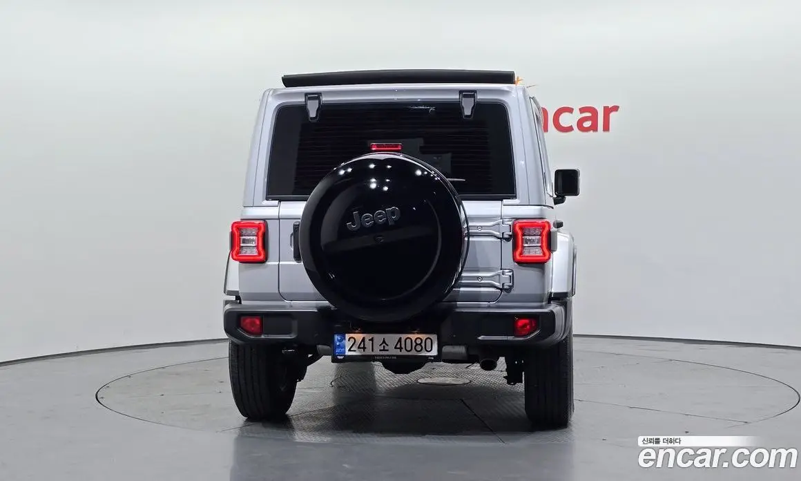 Jeep Wrangler 2022 2.0 автомат (гидро), фото 4 Jeep Wrangler 2022 2.0 автомат (гидро), фото 4