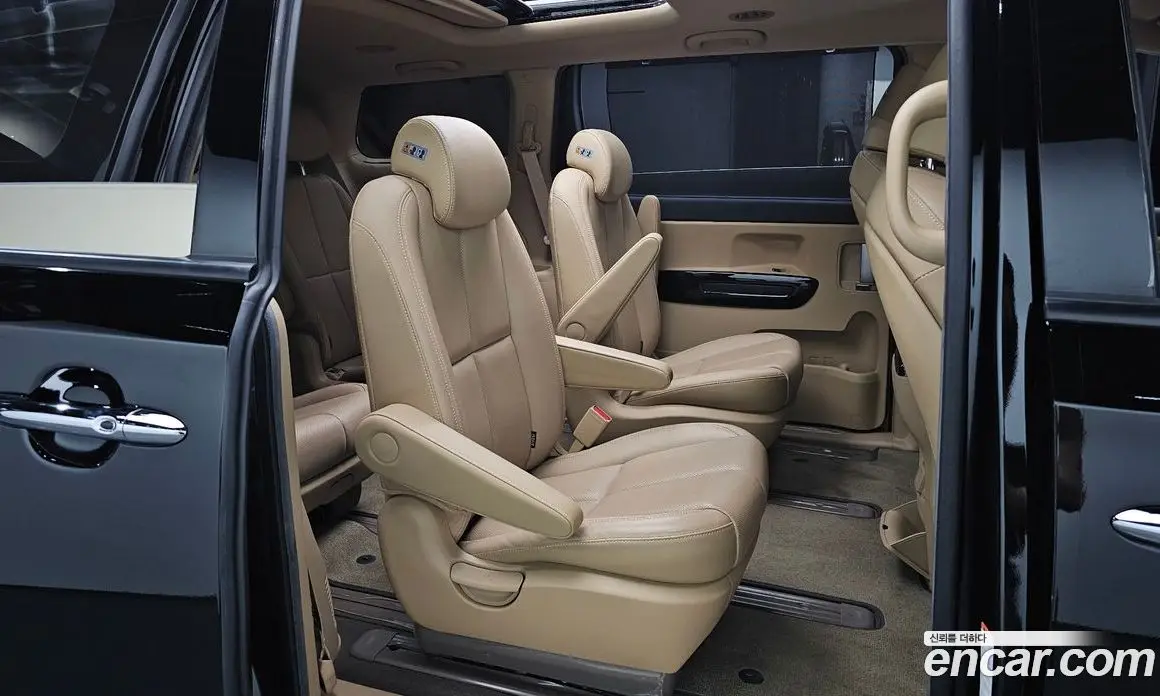 Kia Carnival 2018 2.2 автомат (гидро), фото 16 Kia Carnival 2018 2.2 автомат (гидро), фото 16