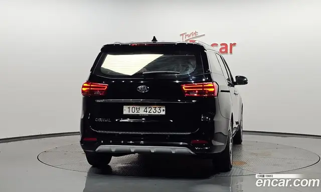 Kia Carnival 2018 2.2 автомат (гидро), миниатюра 3 Kia Carnival 2018 2.2 автомат (гидро), миниатюра 3