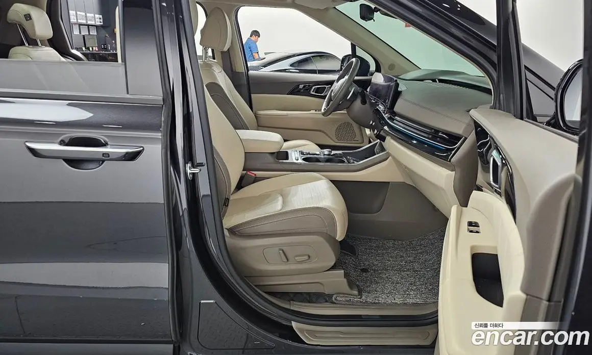 Kia Carnival 2024 3.5 автомат (гидро), фото 16 Kia Carnival 2024 3.5 автомат (гидро), фото 16