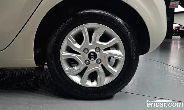 Kia Morning 2019 1.0 автомат (гидро), миниатюра 6 Kia Morning 2019 1.0 автомат (гидро), миниатюра 6
