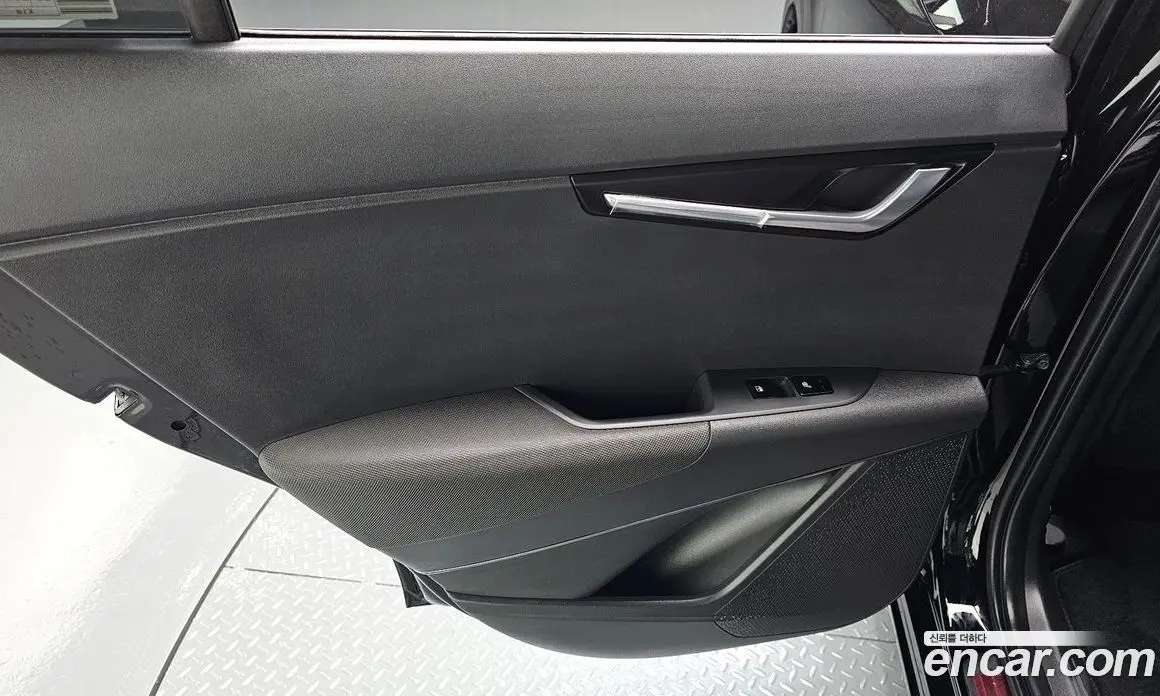 Kia Niro 2023 0.2 автомат (гидро), фото 14 Kia Niro 2023 0.2 автомат (гидро), фото 14