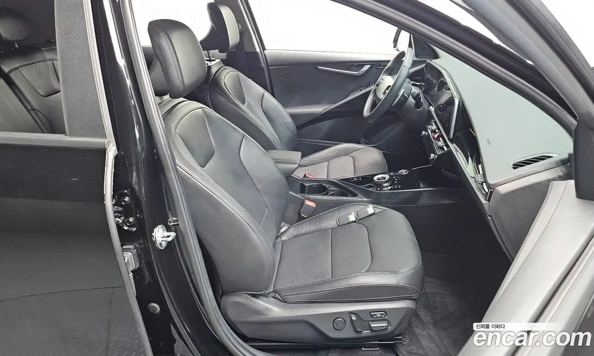 Kia Niro 2023 0.2 автомат (гидро), фото 15 Kia Niro 2023 0.2 автомат (гидро), фото 15