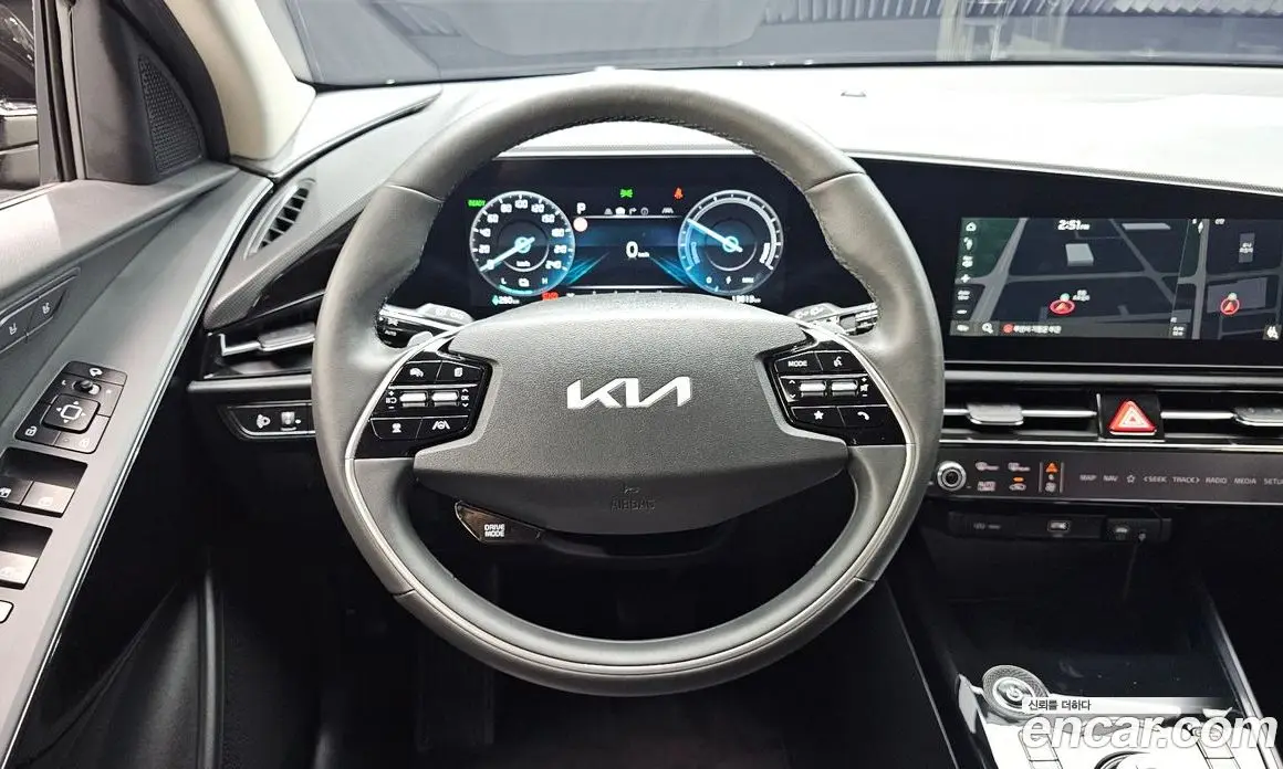 Kia Niro 2023 0.2 автомат (гидро), фото 18 Kia Niro 2023 0.2 автомат (гидро), фото 18