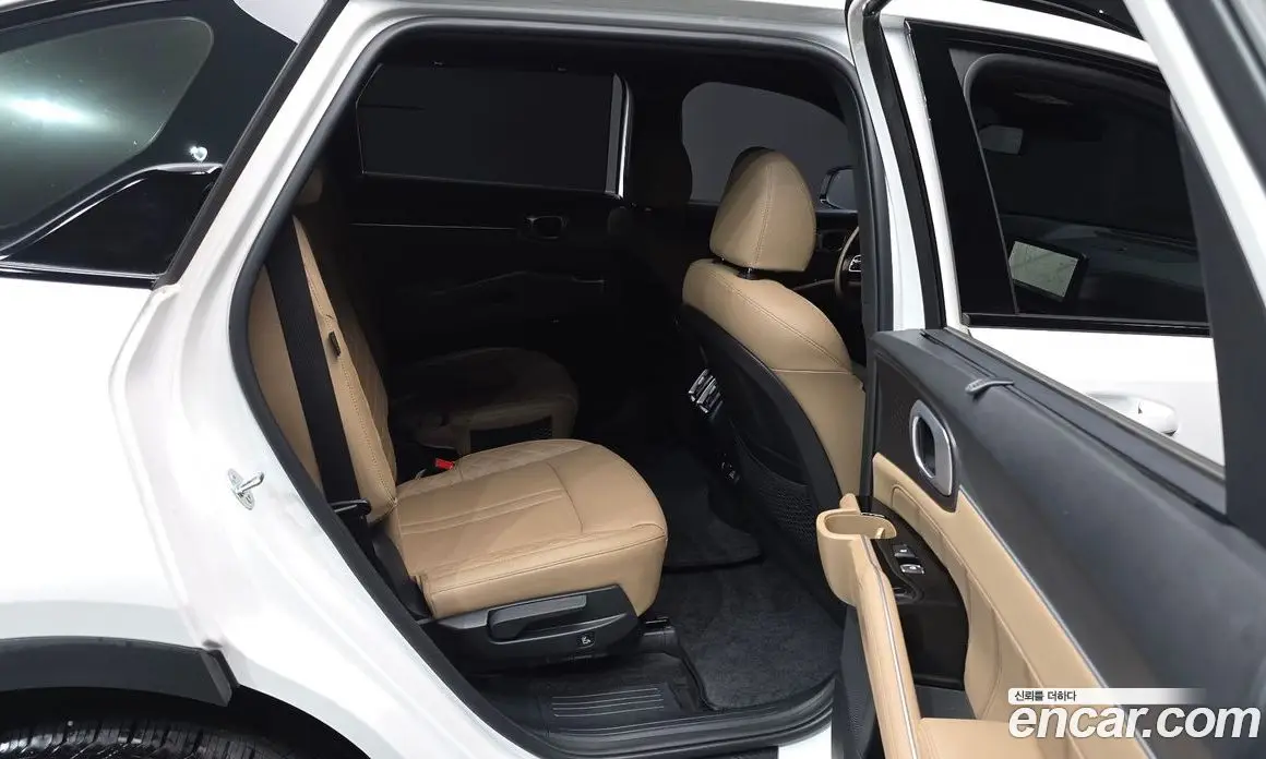 Kia Sorento 2025 1.6 автомат (гидро), фото 18 Kia Sorento 2025 1.6 автомат (гидро), фото 18