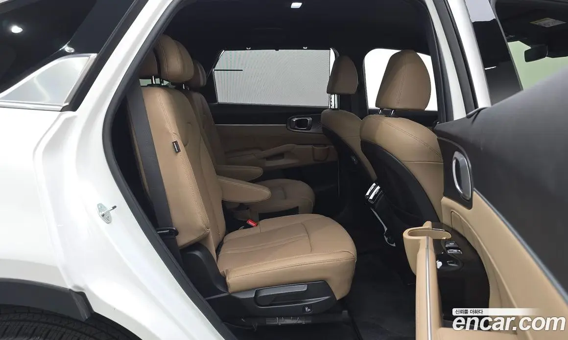 Kia Sorento 2025 1.6 автомат (гидро), фото 17 Kia Sorento 2025 1.6 автомат (гидро), фото 17