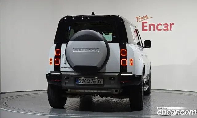 Land Rover Defender 2024 2.0 автомат (гидро), миниатюра 4 Land Rover Defender 2024 2.0 автомат (гидро), миниатюра 4