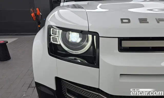 Land Rover Defender 2024 2.0 автомат (гидро), миниатюра 8 Land Rover Defender 2024 2.0 автомат (гидро), миниатюра 8
