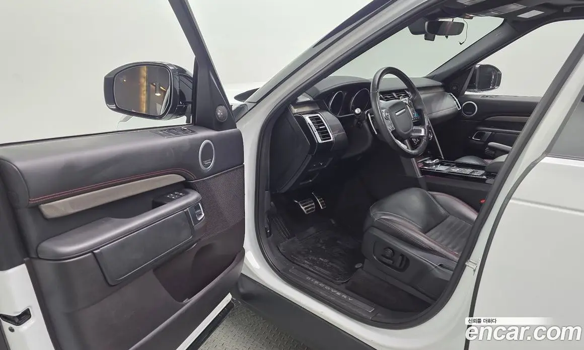 Land Rover Discovery 2017 3.0 автомат (гидро), фото 13